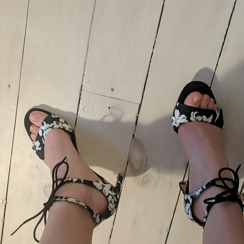 Via Spiga Heels that Tie On